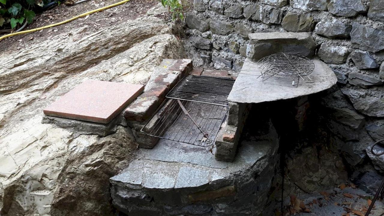 Deliziosa Casetta Con Dehor E Giardino Immersa Nel Verde Ligure Империа Екстериор снимка